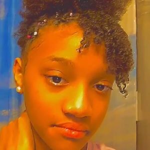 Meet your Posher, Malayla